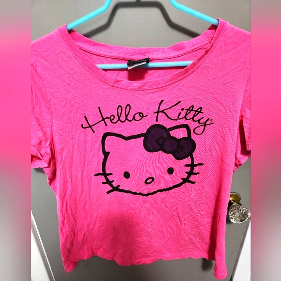 Hello Kitty Tee t-shirt - Picture 1 of 2